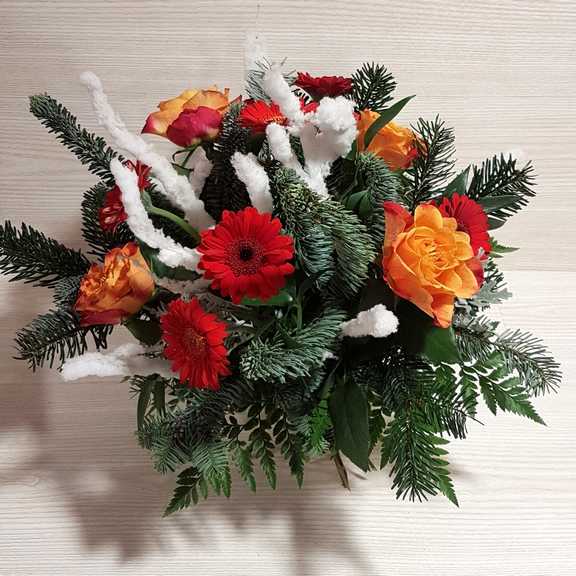 Decorazioni Natalizie Fiori.Bouquet Fiori Natalizio Regalo Di Natale Consegna A Domicilio