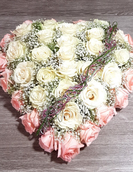 Cuore di rose rosa e bianche - PICCOLO