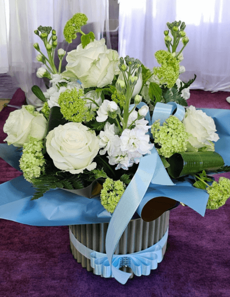 Flowerbox  fiori bianchi per nascita - PICCOLA