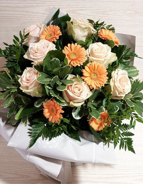 Bouquet di fiori toni arancio e pesca - PICCOLO