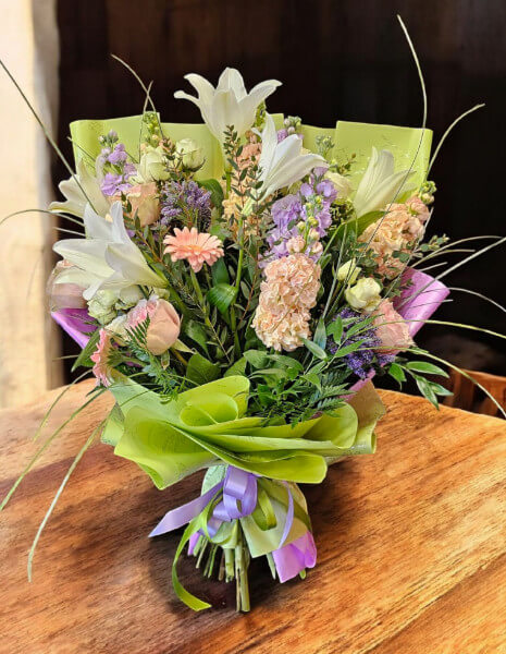 Mazzo di fiori misti colori pastello